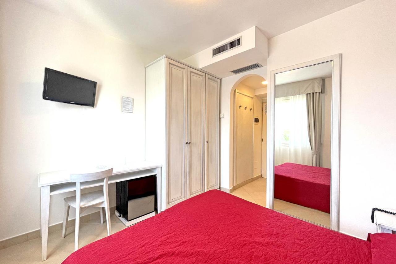 Hotel Pigalle Forte dei Marmi Buitenkant foto